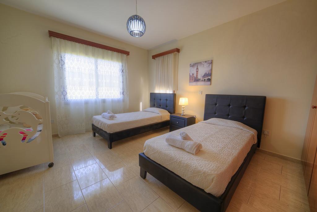 Villa Paradise Paphos Habitación foto